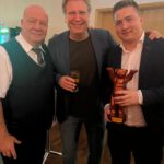 Fanclub, Hallensprecher und Geschäftsstelle, vereint im Jubel