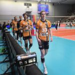 Das Team tritt an zum abklatschen