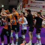 Wir dürfen den Sieg im Halbfinale feiern